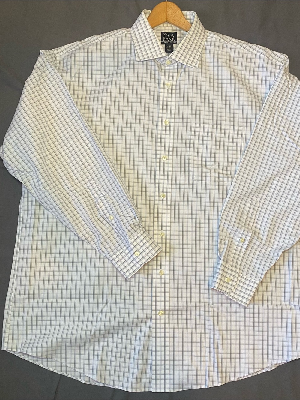 Jos A Bank Traveler Dress Shirt Men’s XL 17-34 White Blue Check Button Front